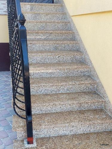 lubkam schody 20230511 101001