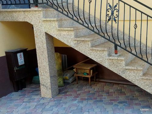 lubkam schody 20230511 101024